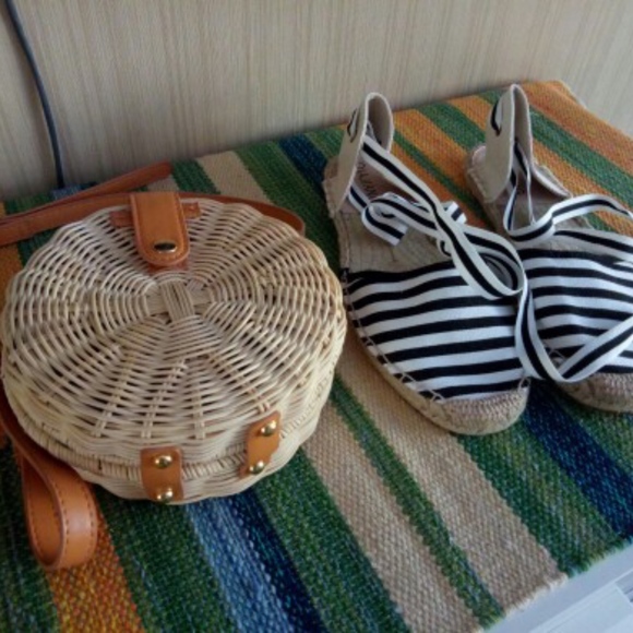 Cross Body Circle Straw Purse Handbag - Picture 7 of 7